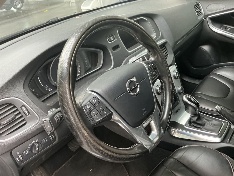Volvo V40 Cross Country 2.0 D2 Ocean Race 2016 – снимка 26
