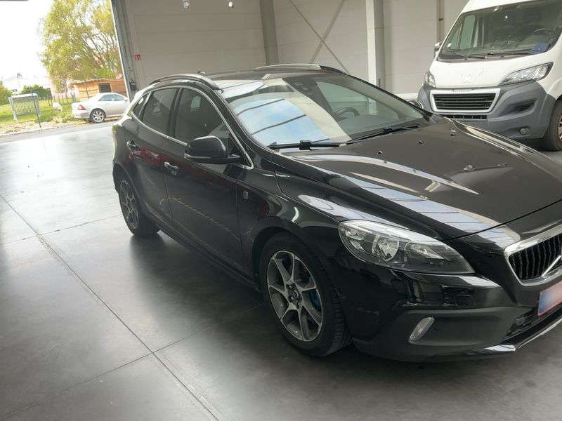 Volvo V40 Cross Country 2.0 D2 Ocean Race 2016 – снимка 12