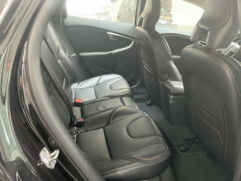 Volvo V40 Cross Country 2.0 D2 Ocean Race 2016 – снимка 19