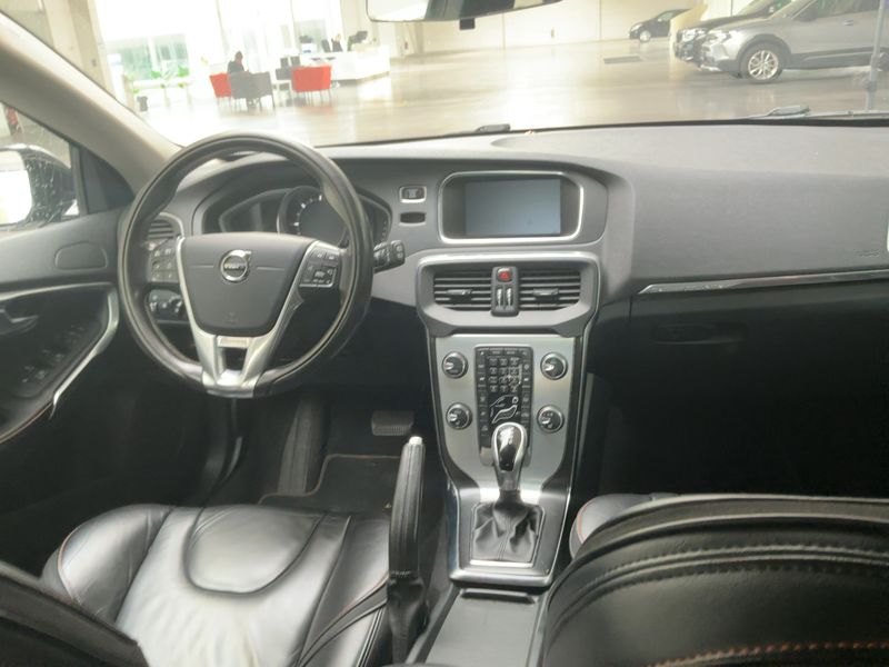 Volvo V40 Cross Country 2.0 D2 Ocean Race 2016 – снимка 17