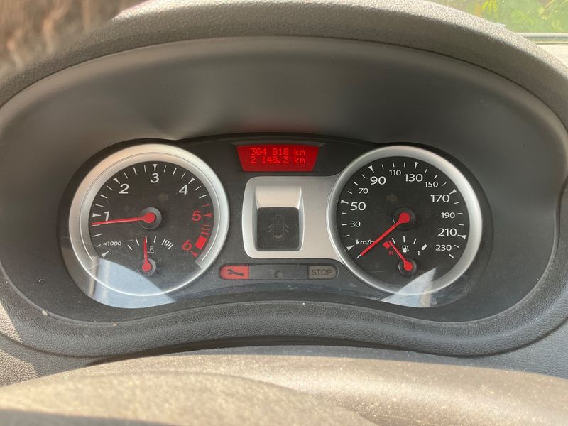 Renault Clio 1.5 dCi Dynamique 2010 – снимка 4
