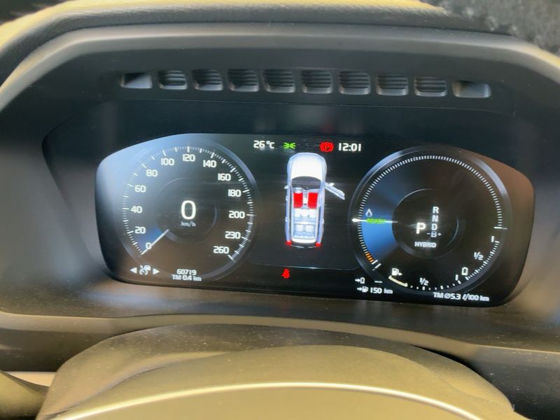 Volvo XC90 2.0 T8 Recharge Plug-in Hybrid Start AWD 2022 – снимка 18