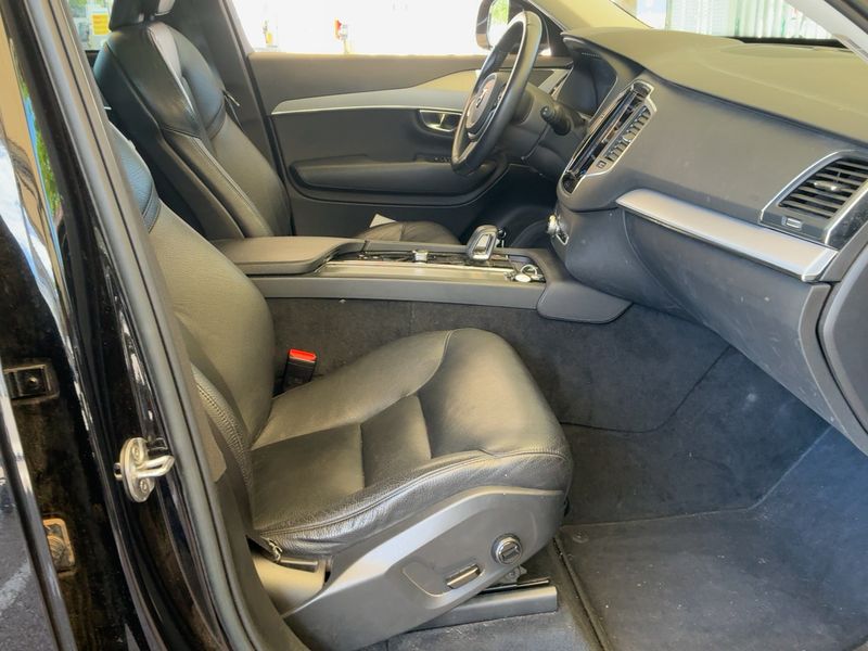 Volvo XC90 2.0 T8 Recharge Plug-in Hybrid Start AWD 2022 – снимка 16