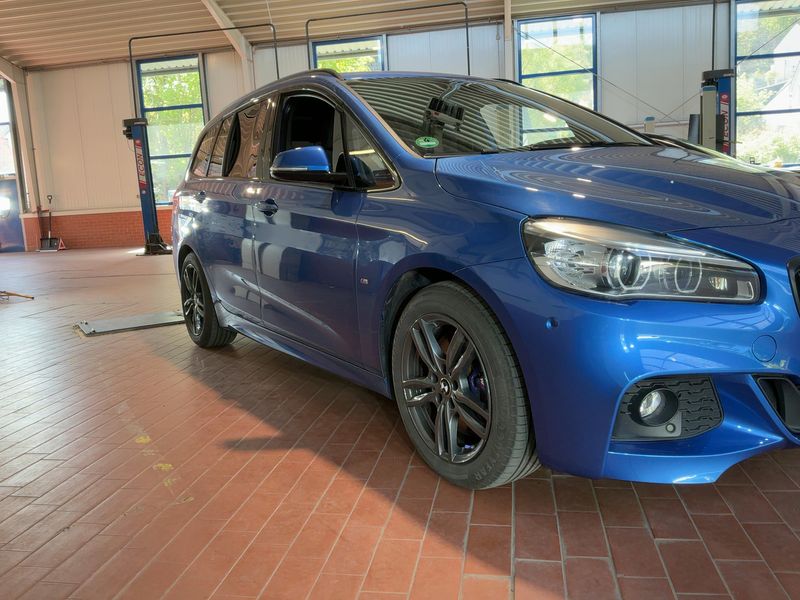 BMW 2er 220d Gran Tourer xDrive M Sport 2016 – снимка 12