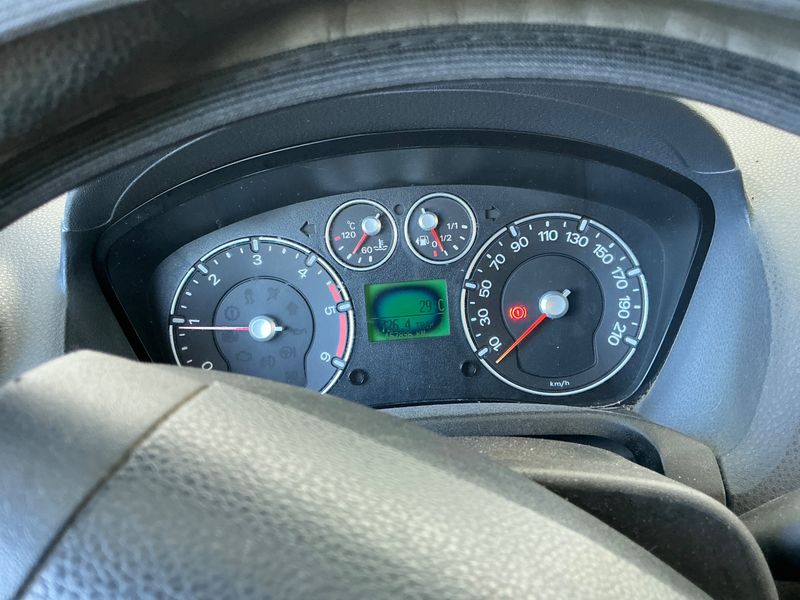 Ford Fiesta 1.4 TDCi Futura 2008 – снимка 4