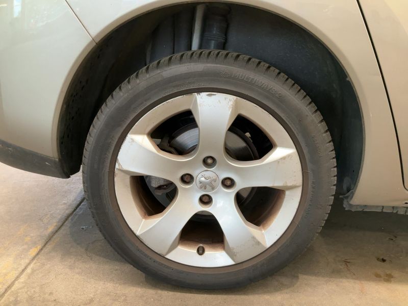 Peugeot 3008 2.0 HDi Active 2013 – снимка 9