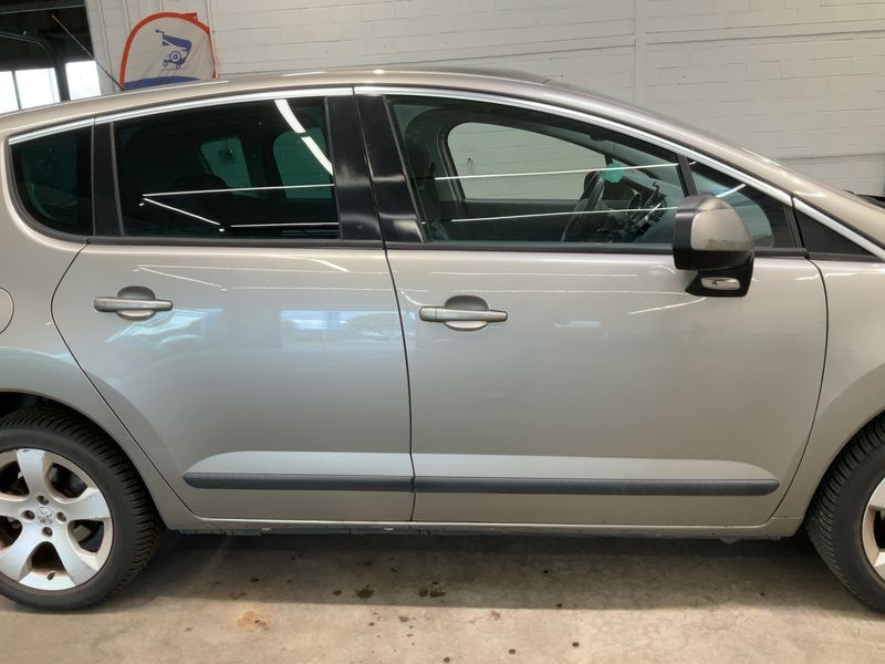 Peugeot 3008 2.0 HDi Active 2013 – снимка 10