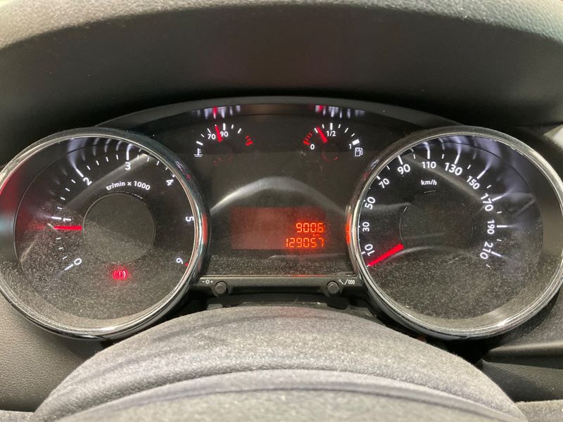Peugeot 3008 2.0 HDi Active 2013 – снимка 18