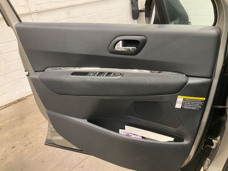 Peugeot 3008 2.0 HDi Active 2013 – снимка 29