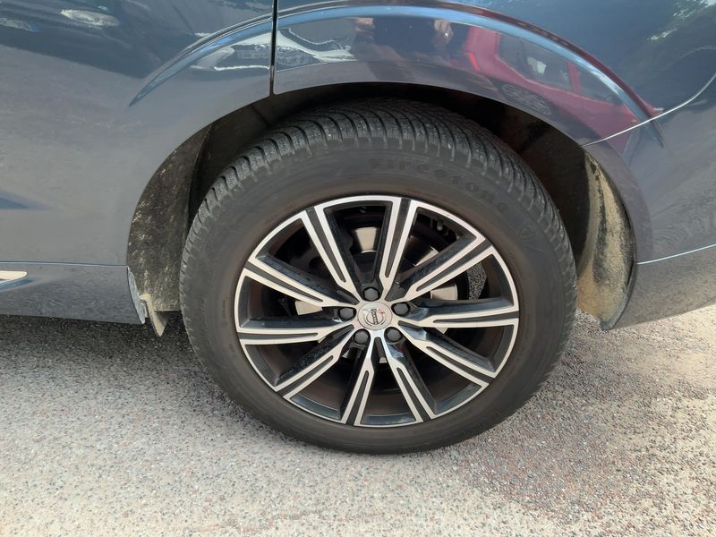Volvo XC60 2.0 D4 Inscription 2WD 2019 – снимка 5