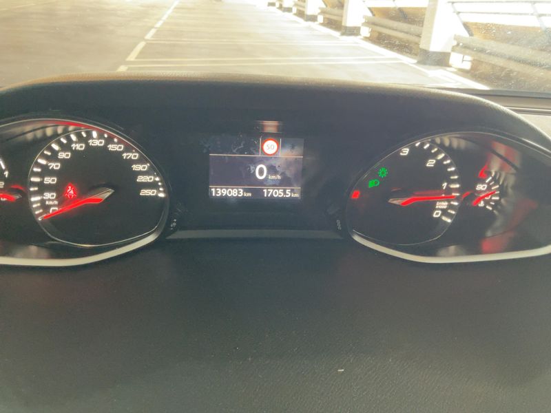 Peugeot 308 1.5 Blue-HDi Allure Business 2019 – снимка 18