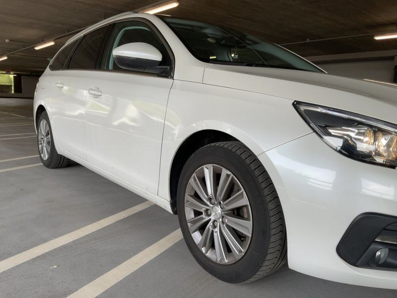 Peugeot 308 1.5 Blue-HDi Allure Business 2019 – снимка 12