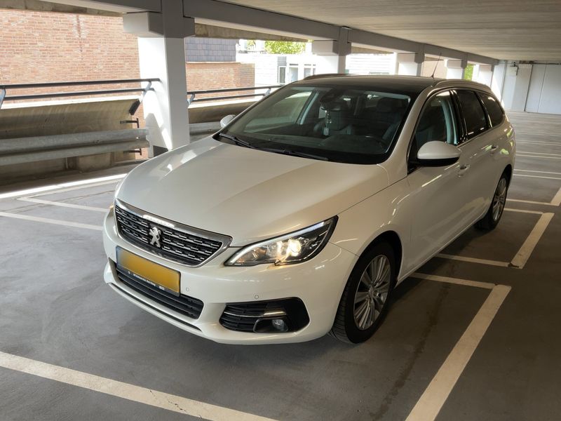 Peugeot 308 1.5 Blue-HDi Allure Business 2019 – снимка 1