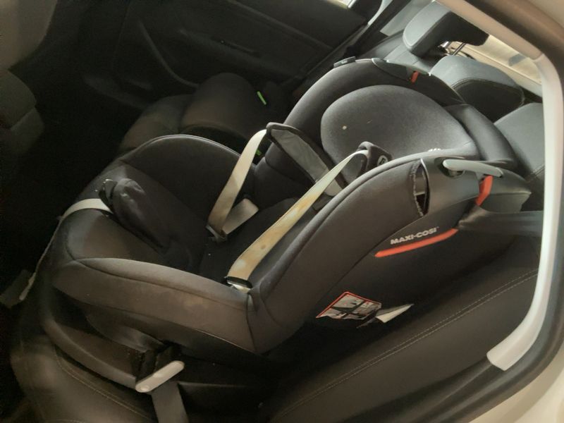 Peugeot 308 1.5 Blue-HDi Allure Business 2019 – снимка 19