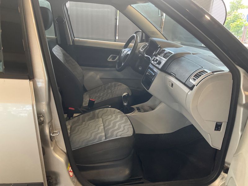 Skoda Fabia 1.2 Ambiente 2007 – снимка 3