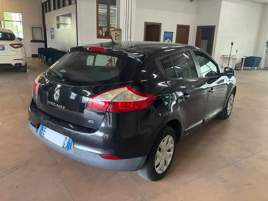 Renault Megane 1.5 dCi Runaway 2012 – снимка 2