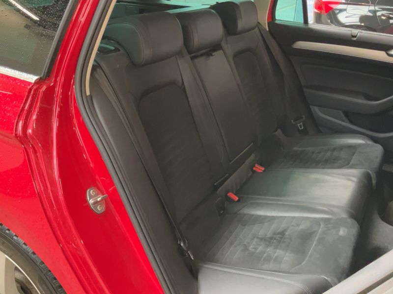 Volkswagen Passat 2.0 TDI Highline 4Motion BlueMotion Tech 2015 – снимка 19