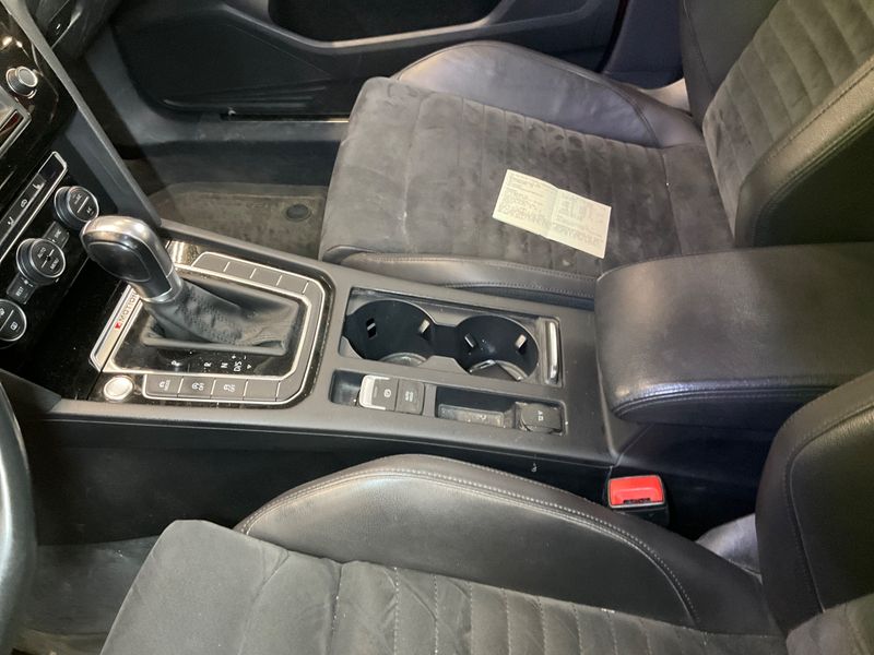 Volkswagen Passat 2.0 TDI Highline 4Motion BlueMotion Tech 2015 – снимка 29
