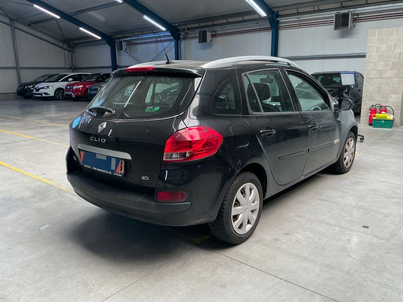 Renault Clio 1.5 dCi Expression 2012 – снимка 2