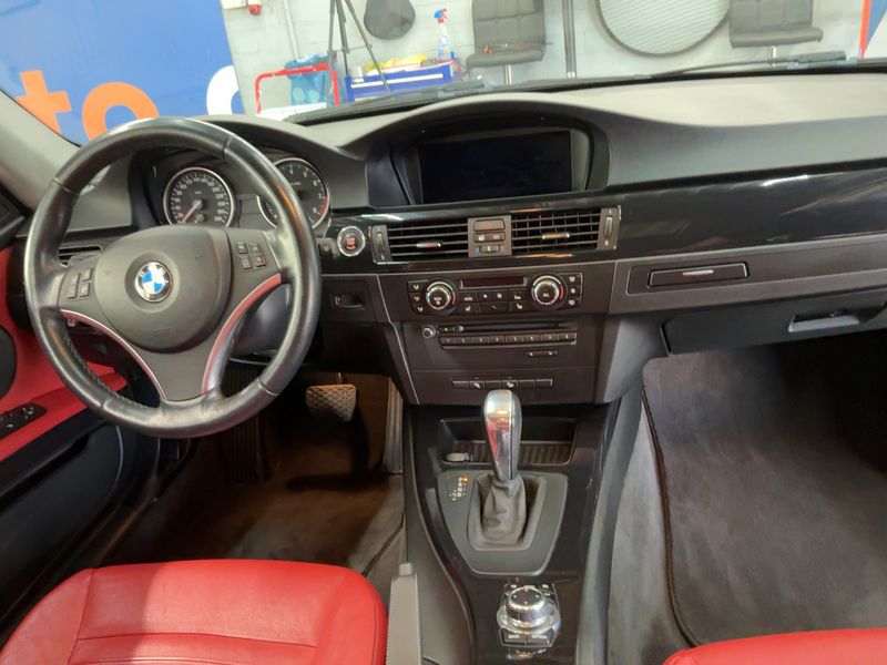 BMW 3er 330i xDrive 2010 – снимка 18