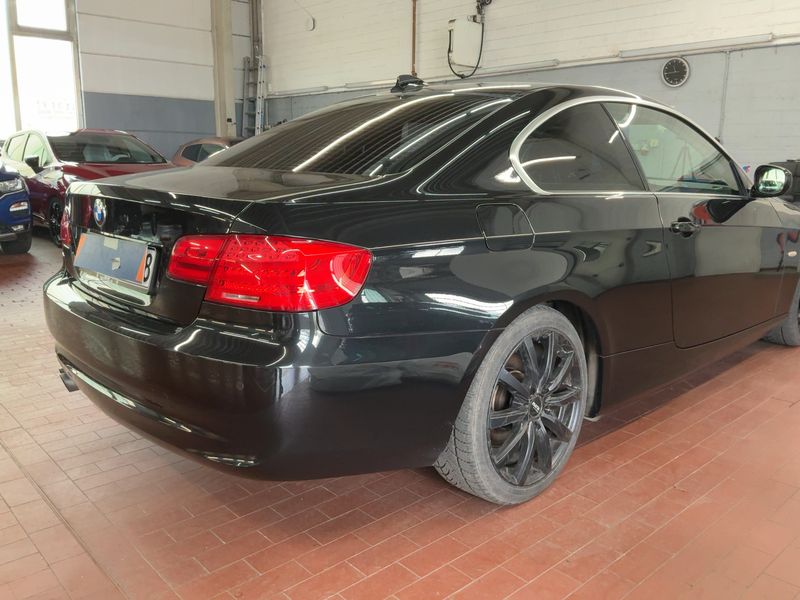 BMW 3er 330i xDrive 2010 – снимка 8