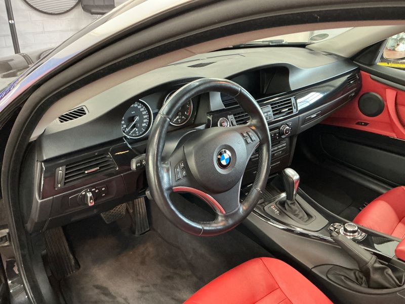 BMW 3er 330i xDrive 2010 – снимка 23