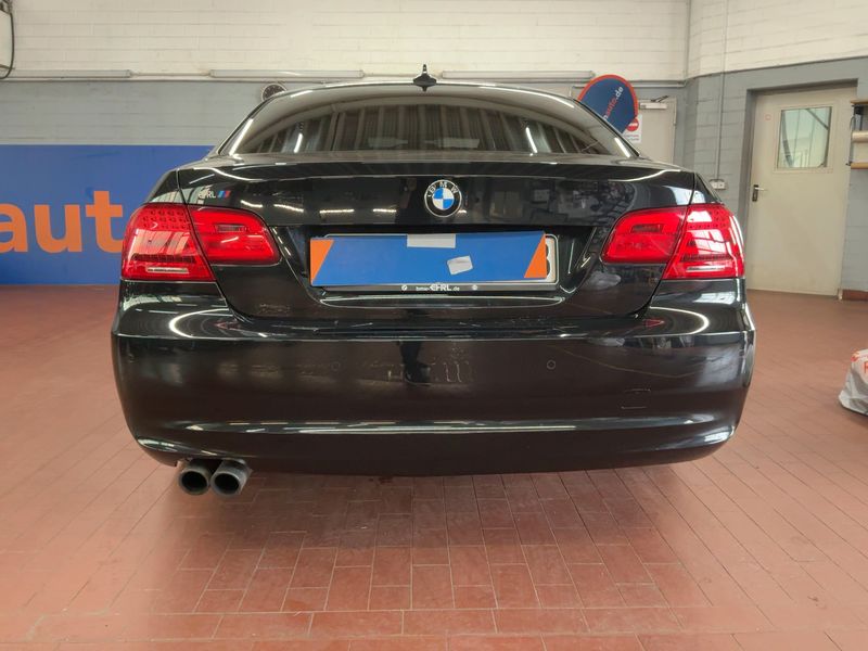BMW 3er 330i xDrive 2010 – снимка 7