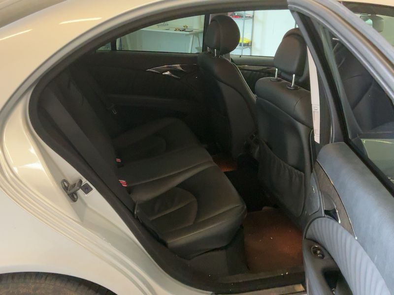 Mercedes-Benz E-Klasse E 320 CDI 4Matic Avantgarde 2008 – снимка 19