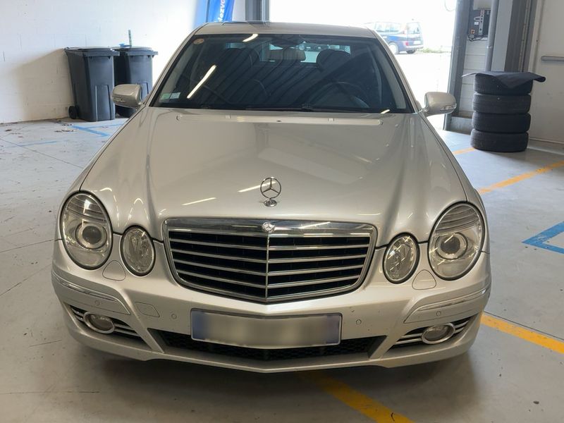 Mercedes-Benz E-Klasse E 320 CDI 4Matic Avantgarde 2008 – снимка 14
