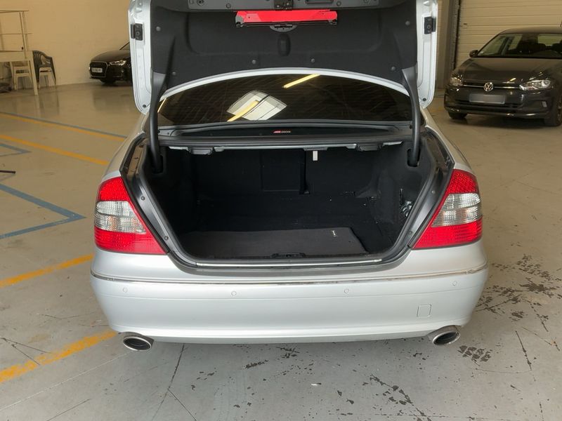 Mercedes-Benz E-Klasse E 320 CDI 4Matic Avantgarde 2008 – снимка 15