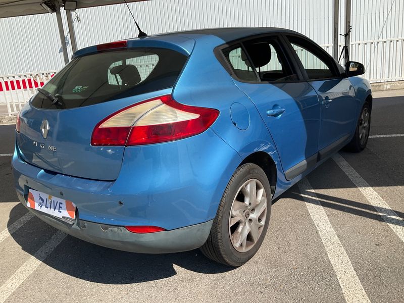 Renault Megane 1.5 dCi Expression 2012 – снимка 2