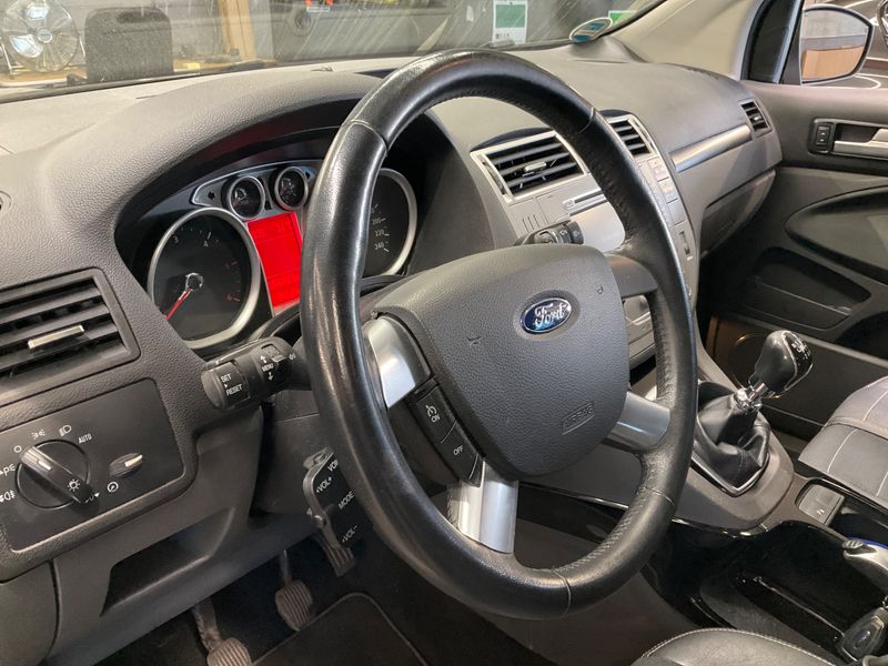 Ford Kuga 2.0 TDCi Titanium 2012 – снимка 27