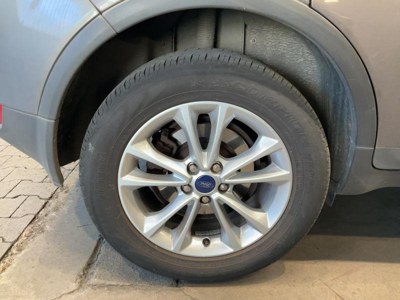 Ford Kuga 2.0 TDCi Titanium 2012 – снимка 9