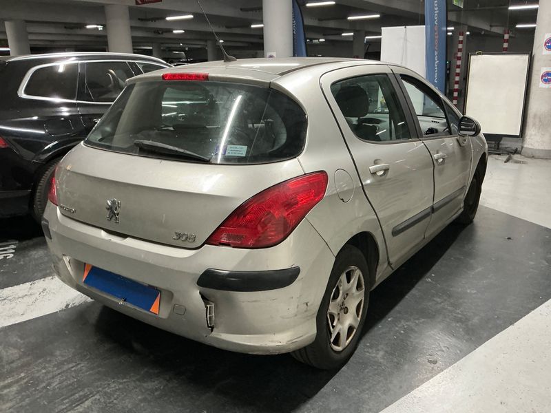 Peugeot 308 1.6 HDi Confort Pack 2009 – снимка 2