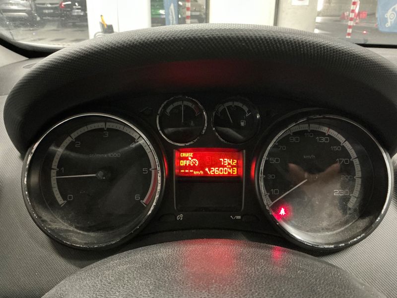 Peugeot 308 1.6 HDi Confort Pack 2009 – снимка 4