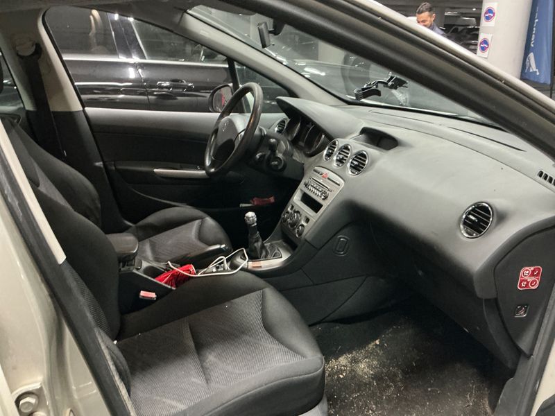 Peugeot 308 1.6 HDi Confort Pack 2009 – снимка 3