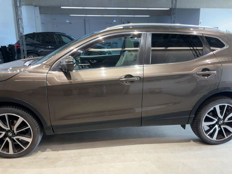 Входящ номер:	SH35072 Отчитане на километража.:	215 076 km снимка 8