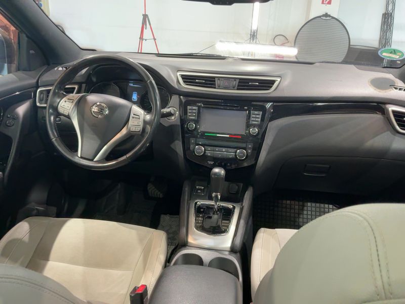 Входящ номер:	SH35072 Отчитане на километража.:	215 076 km снимка 19