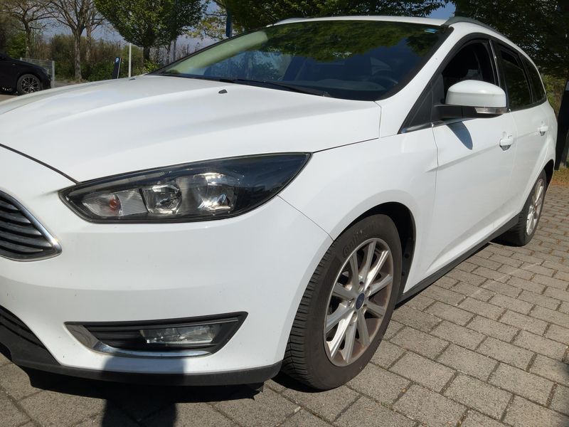 Ford Focus 1.5 EcoBoost Titanium 2015 – снимка 2