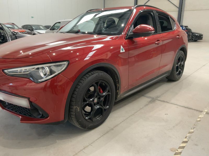 Alfa Romeo Stelvio 2.2 JTDM Super 2WD 2017 – снимка 2