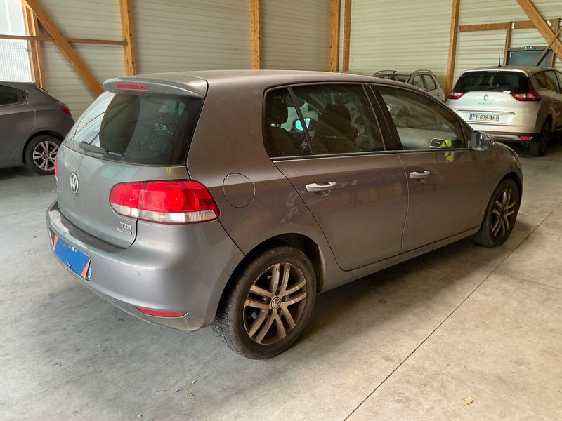 Volkswagen Golf VI 1.6 TDI Comfortline BlueMotion Tech 2010 – снимка 2