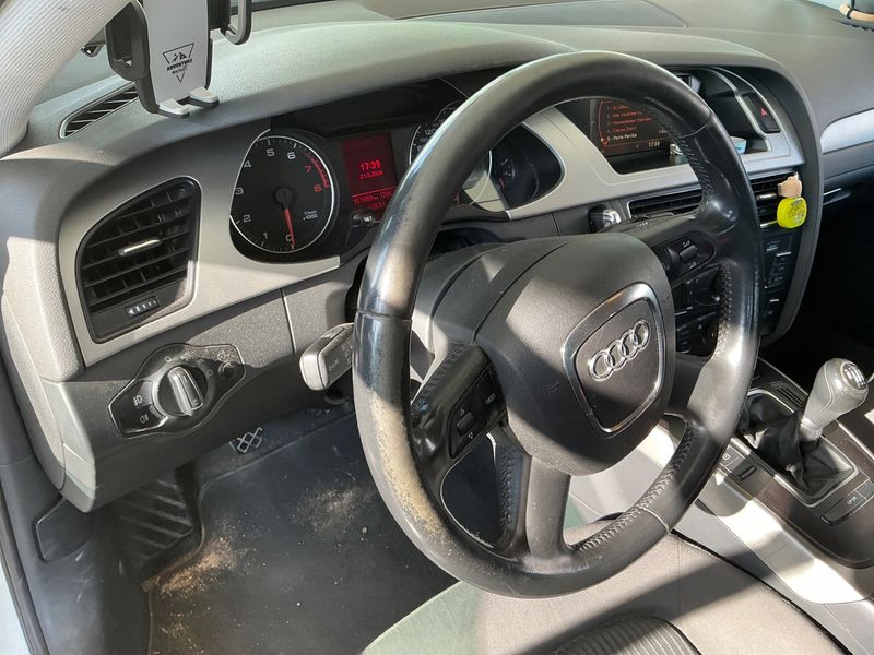 Audi A4 1.8 TFSI 2008 – снимка 24