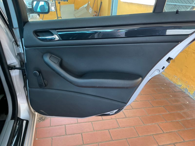 BMW 3er 320i 2001 – снимка 35