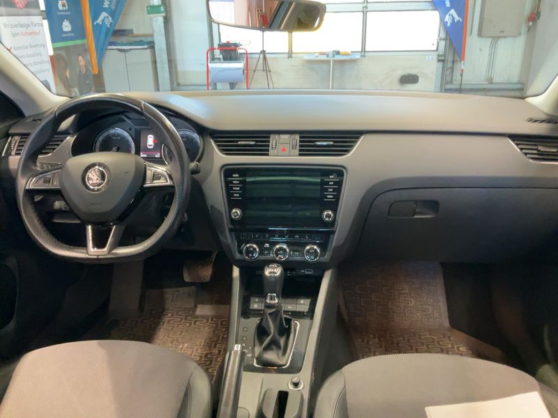 Skoda Octavia 2.0 TDI Style 4x4 2018 – снимка 17