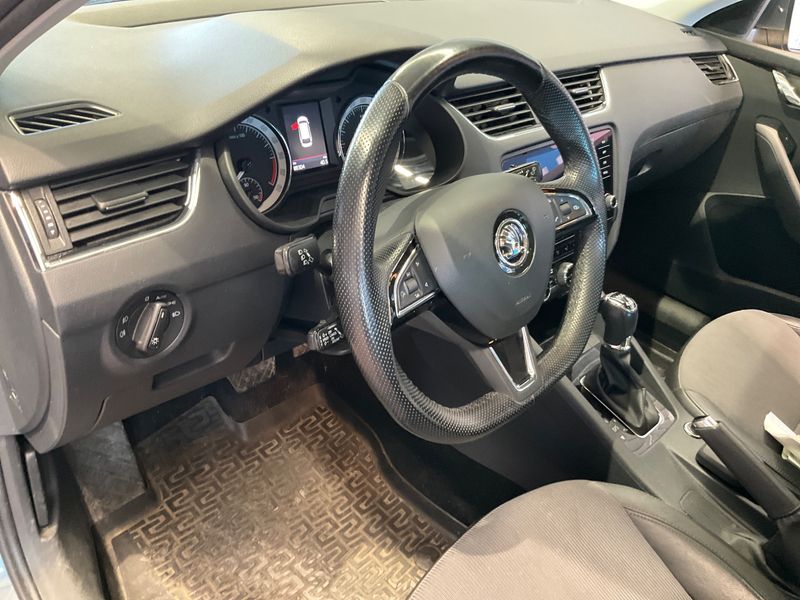 Skoda Octavia 2.0 TDI Style 4x4 2018 – снимка 32
