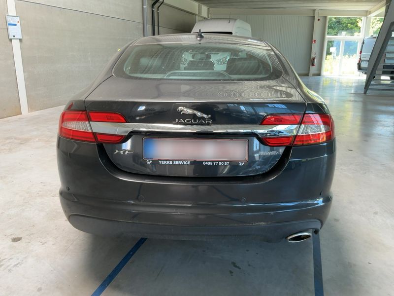 Jaguar XF 2.2 D Eco 2015 – снимка 7