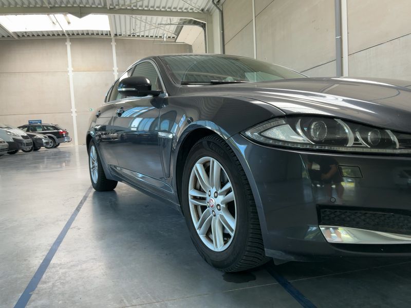 Jaguar XF 2.2 D Eco 2015 – снимка 12