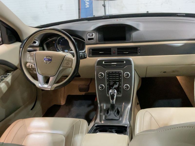 Volvo V70 2.0 D4 Summum 2016 – снимка 17