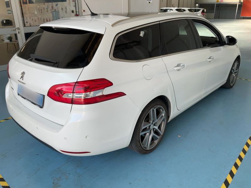 Peugeot 308 2.0 Blue-HDi Allure 2014 – снимка 8
