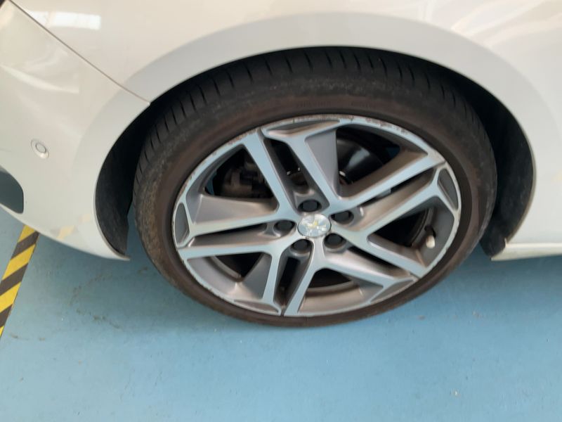 Peugeot 308 2.0 Blue-HDi Allure 2014 – снимка 3